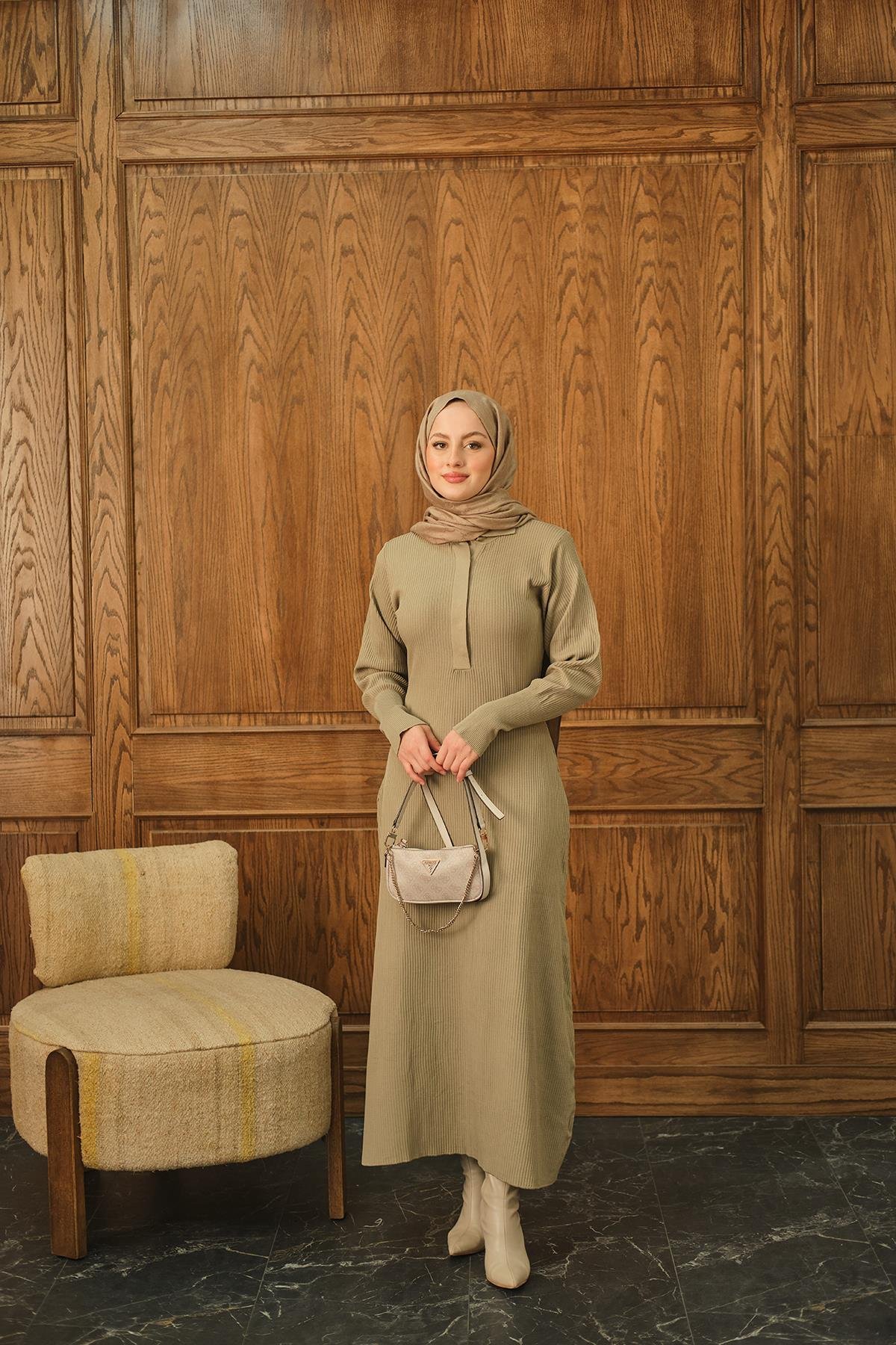 Gizli Düğme Detaylı Elbise Vizon