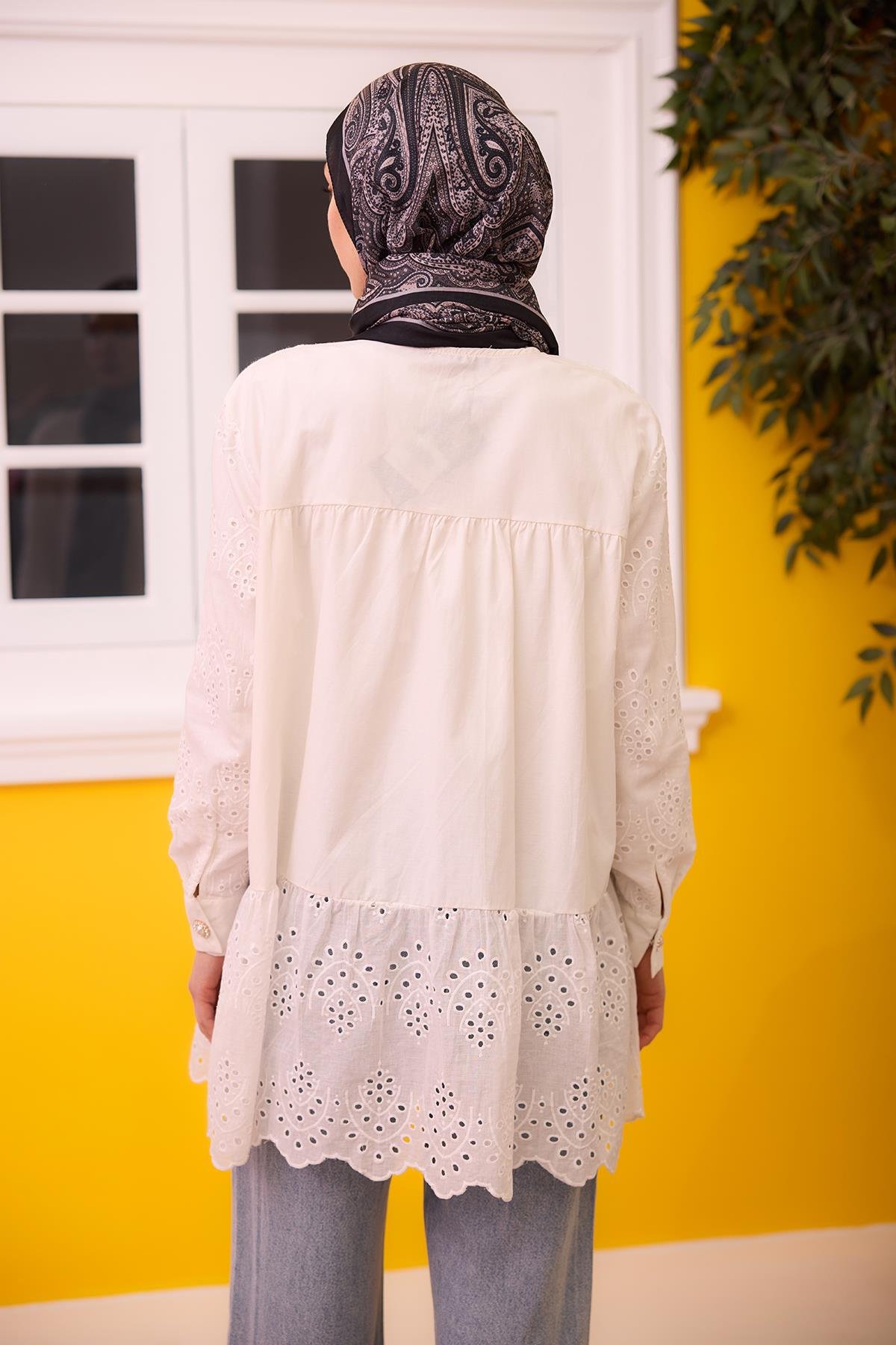 Gizli Düğmeli Dantel Detay Gömlek Beyaz