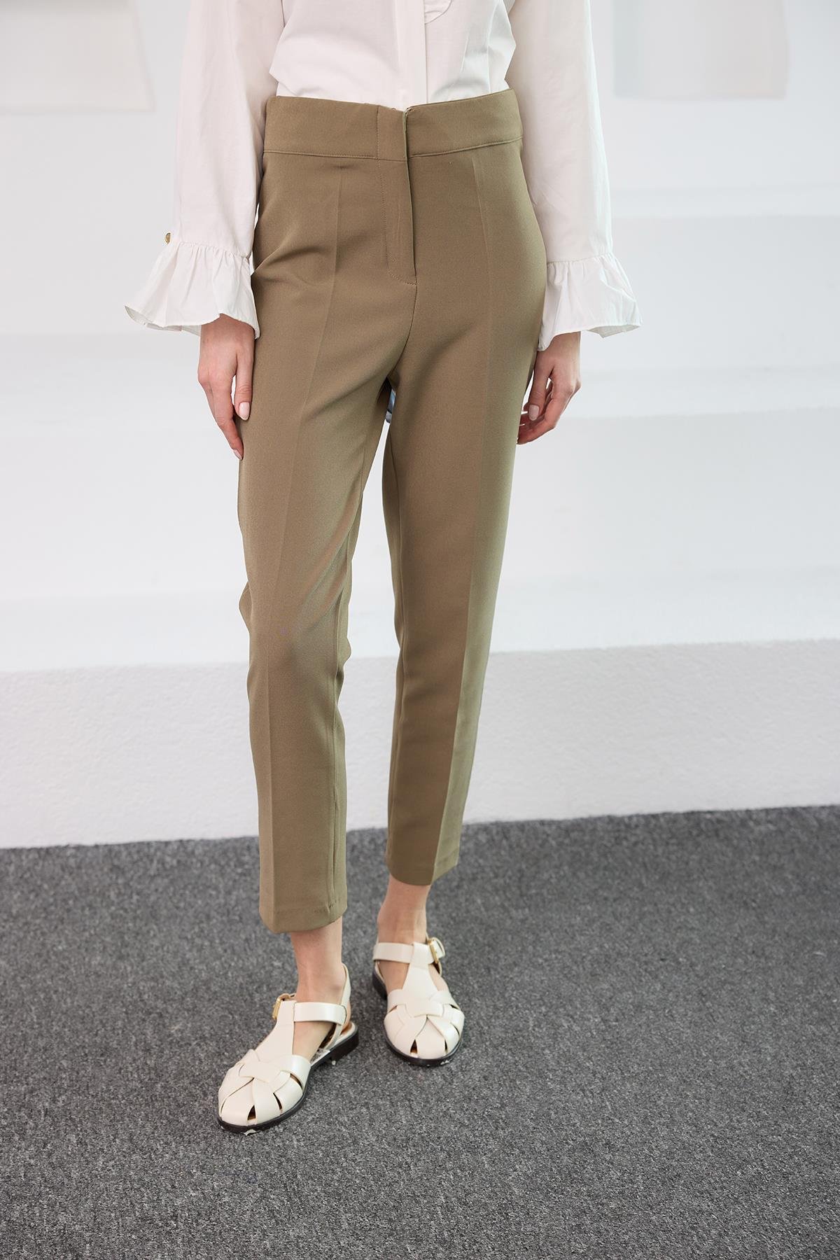 Gizli Fermuar Detaylı Kumaş Pantolon Yeşil