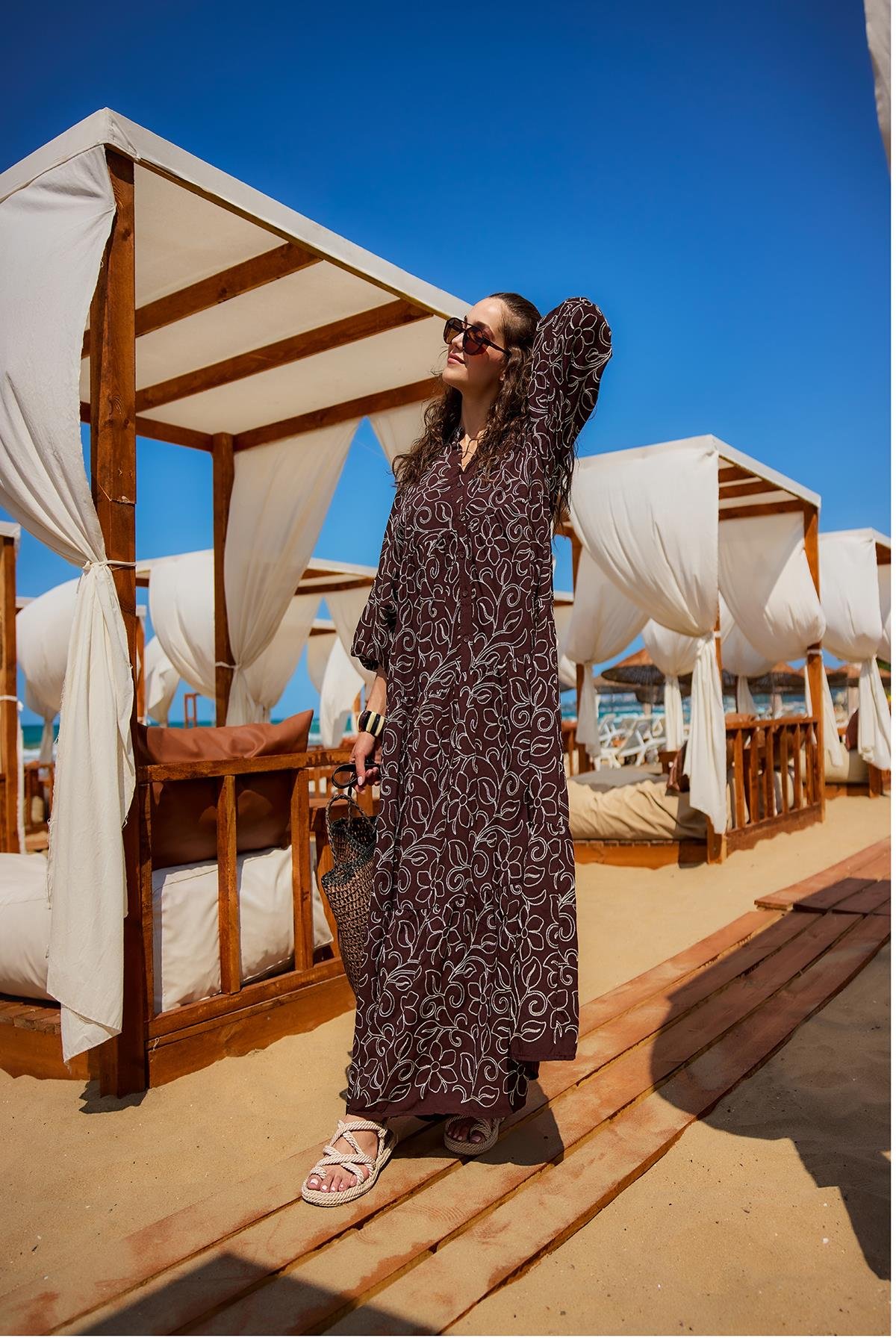 Gold Çicek Nakışlı Elbise Kahverengi