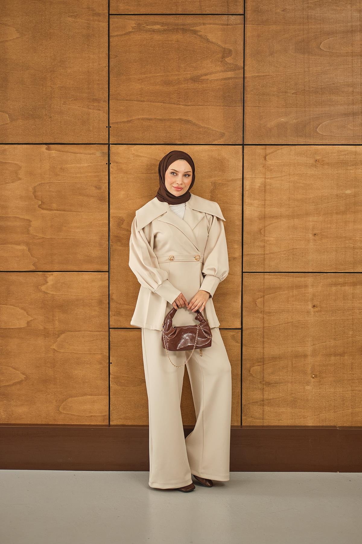 Gold Düğme Detay İkili Takım Krem