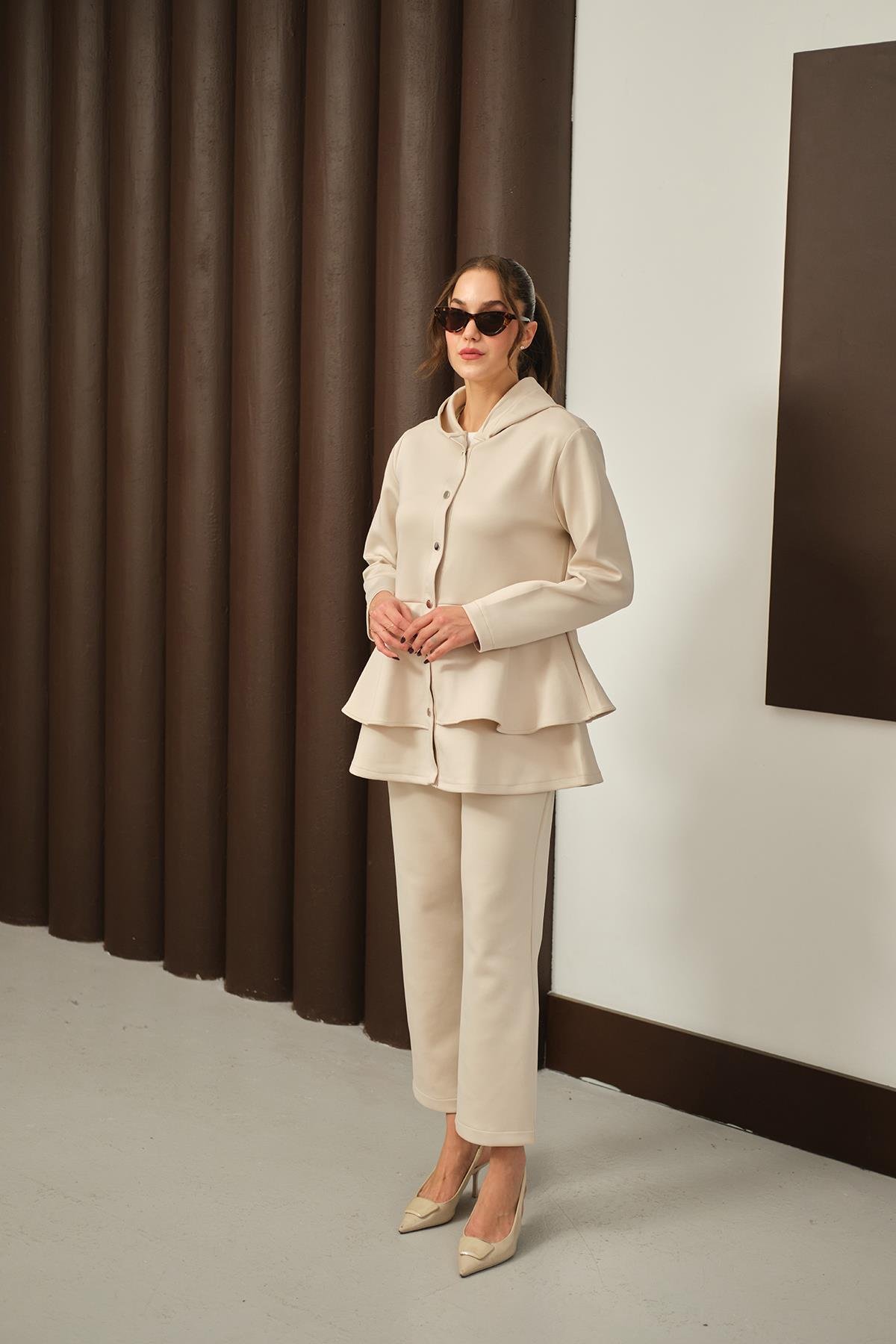 Gold Düğme Detay İkili Takım Krem