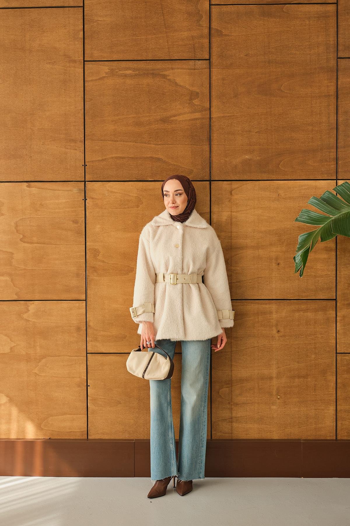 Gold Düğme Detay Kemerli Ceket Krem