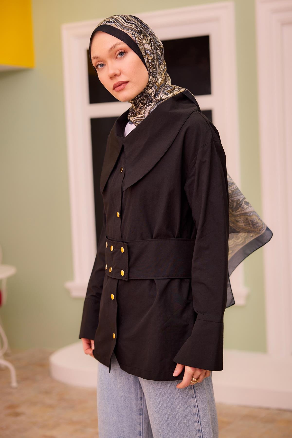 Gold Düğme Ve Kemer Detaylı Gömlek Siyah