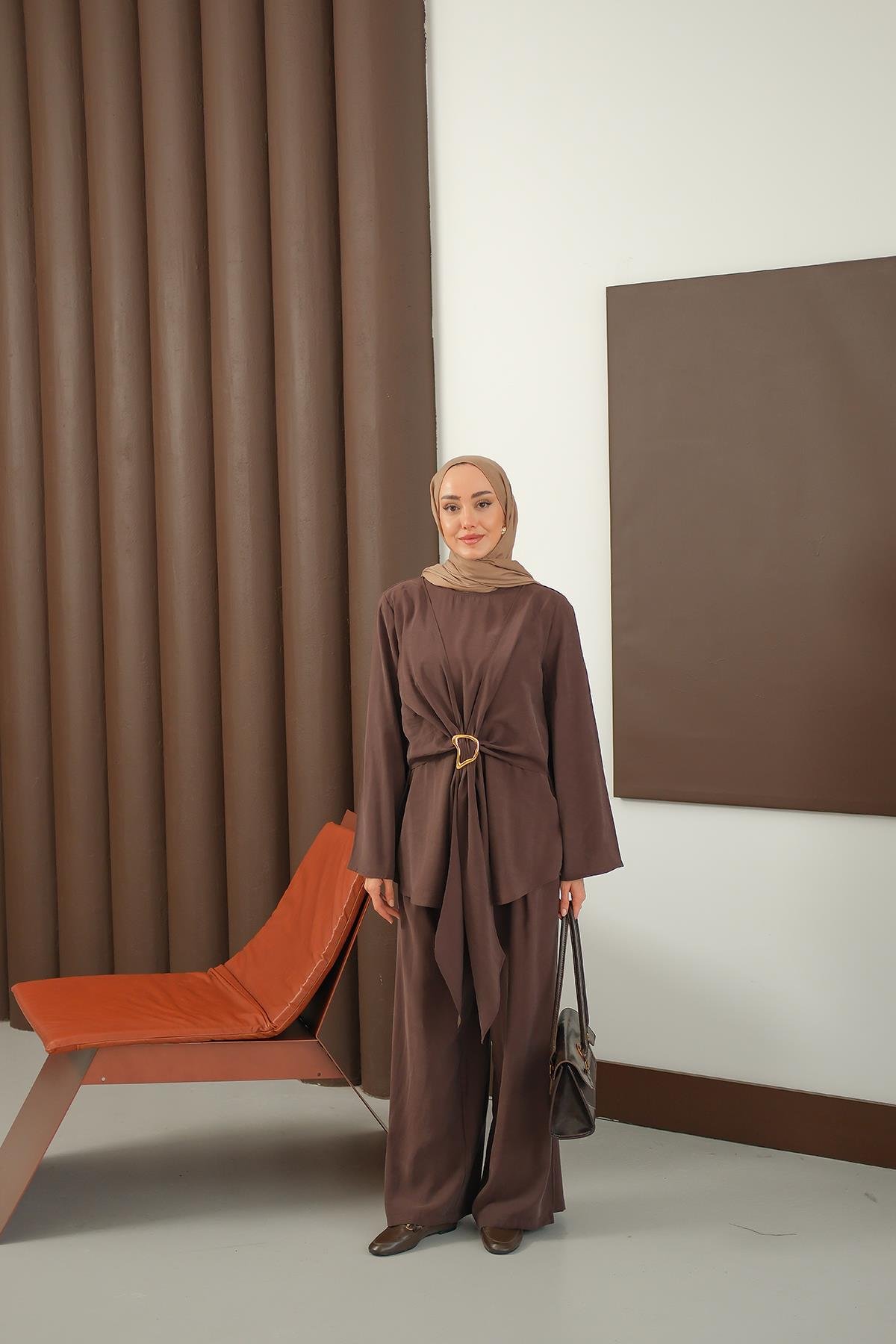 Gold Kemer Detay Takım Kahverengi