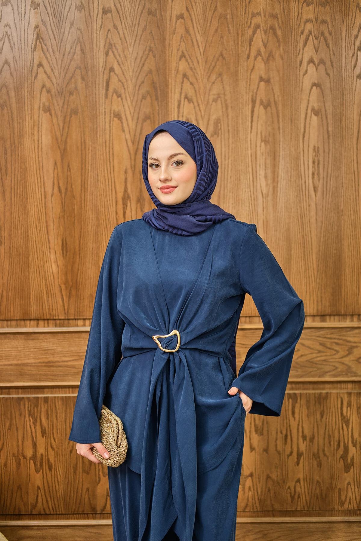Gold Kemer Detay Takım Lacivert