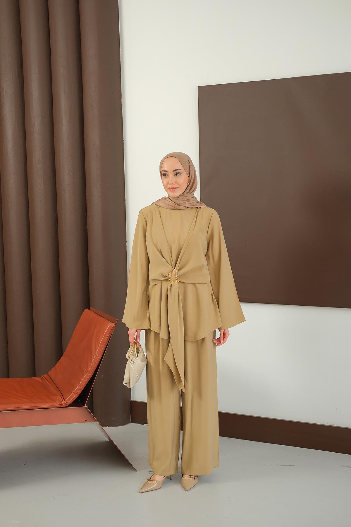 Gold Kemer Detay Takım Vizon