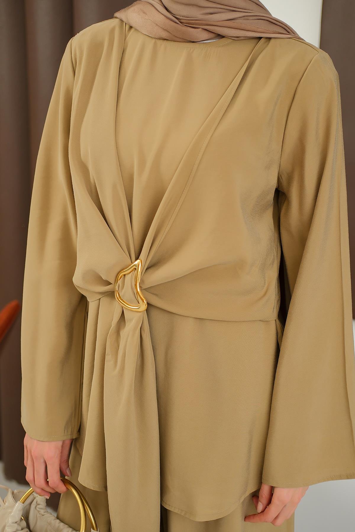 Gold Kemer Detay Takım Vizon