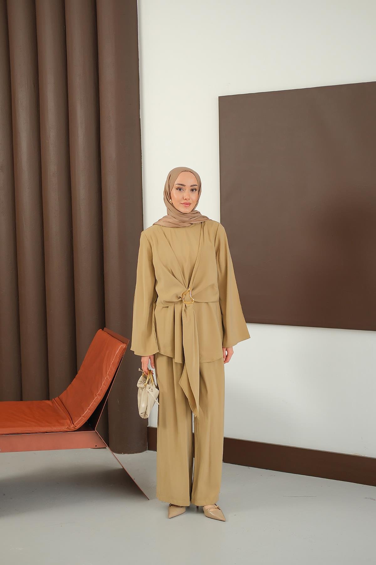 Gold Kemer Detay Takım Vizon