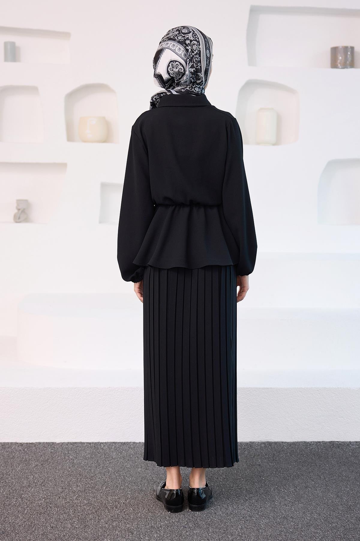 Gömleği Bağlama Detaylı Takım Siyah