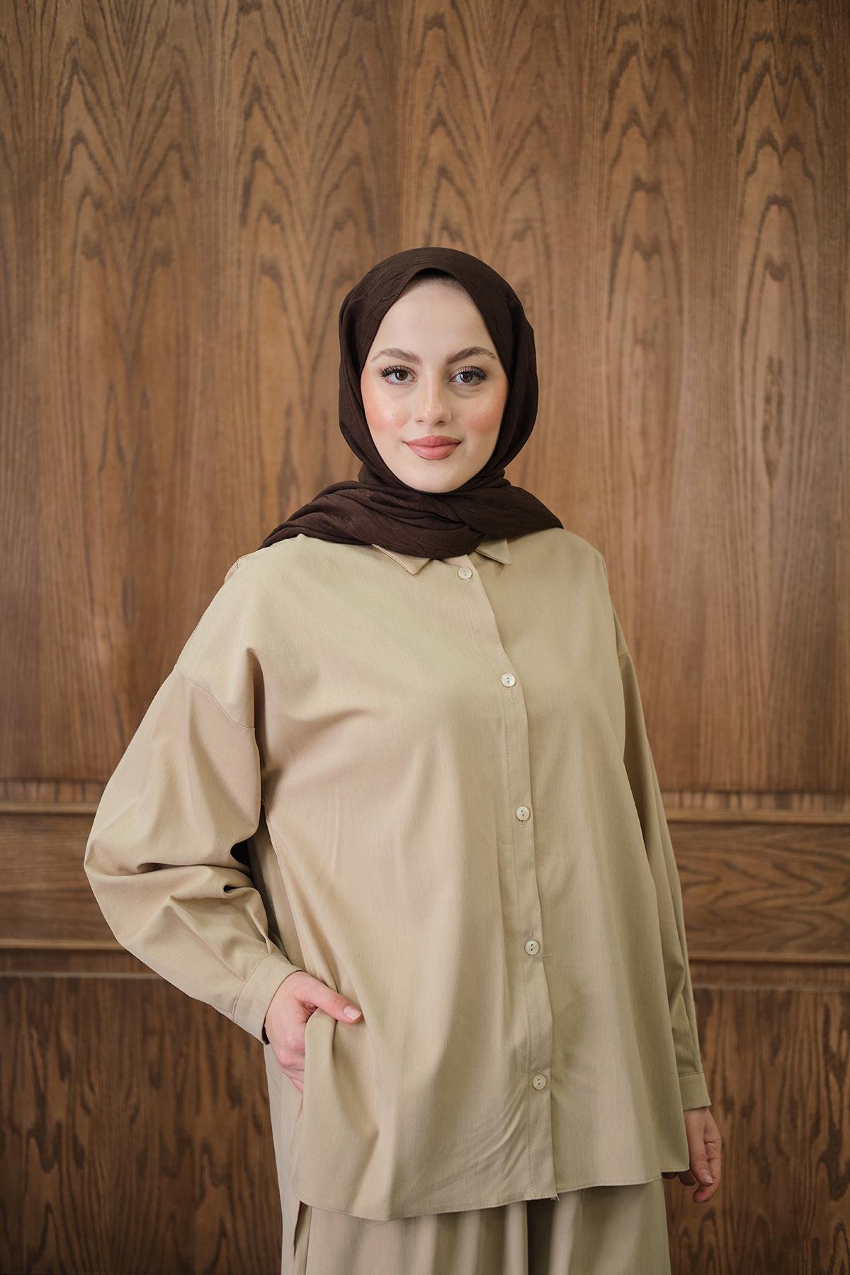 Gömlekli Takım Bej