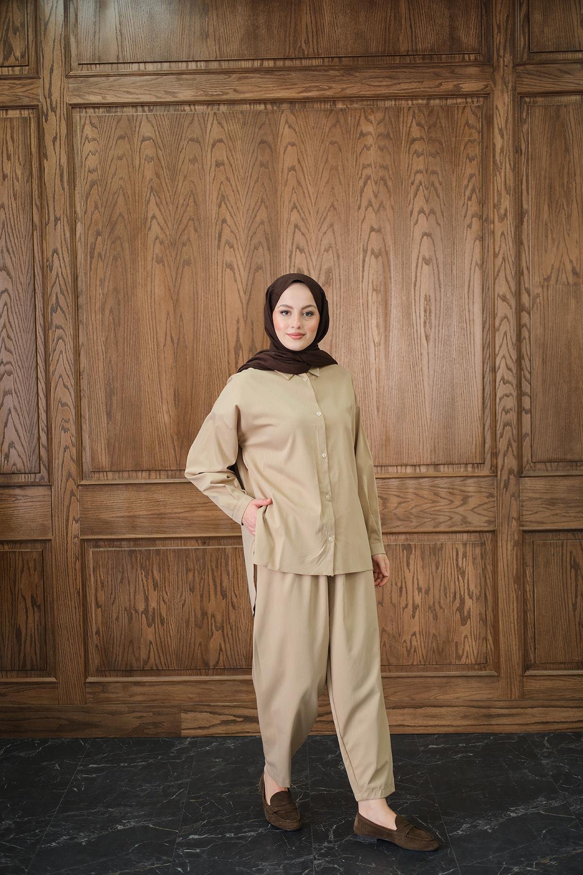 Gömlekli Takım Bej