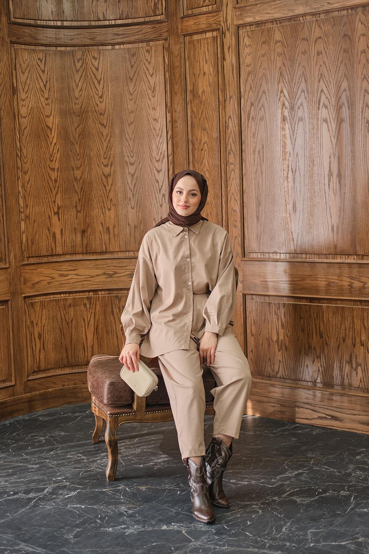 Gömlekli Takım Krem