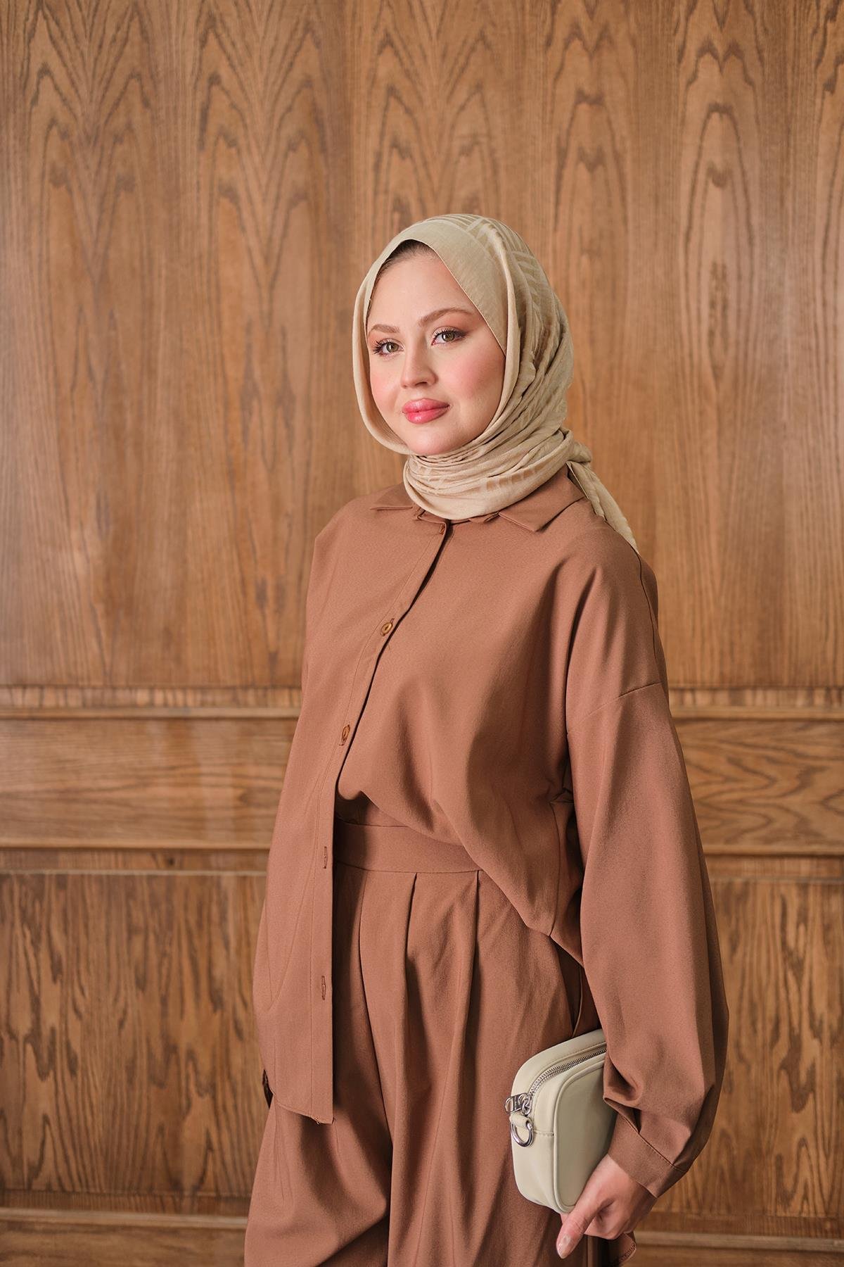 Gömlekli Takım Taba