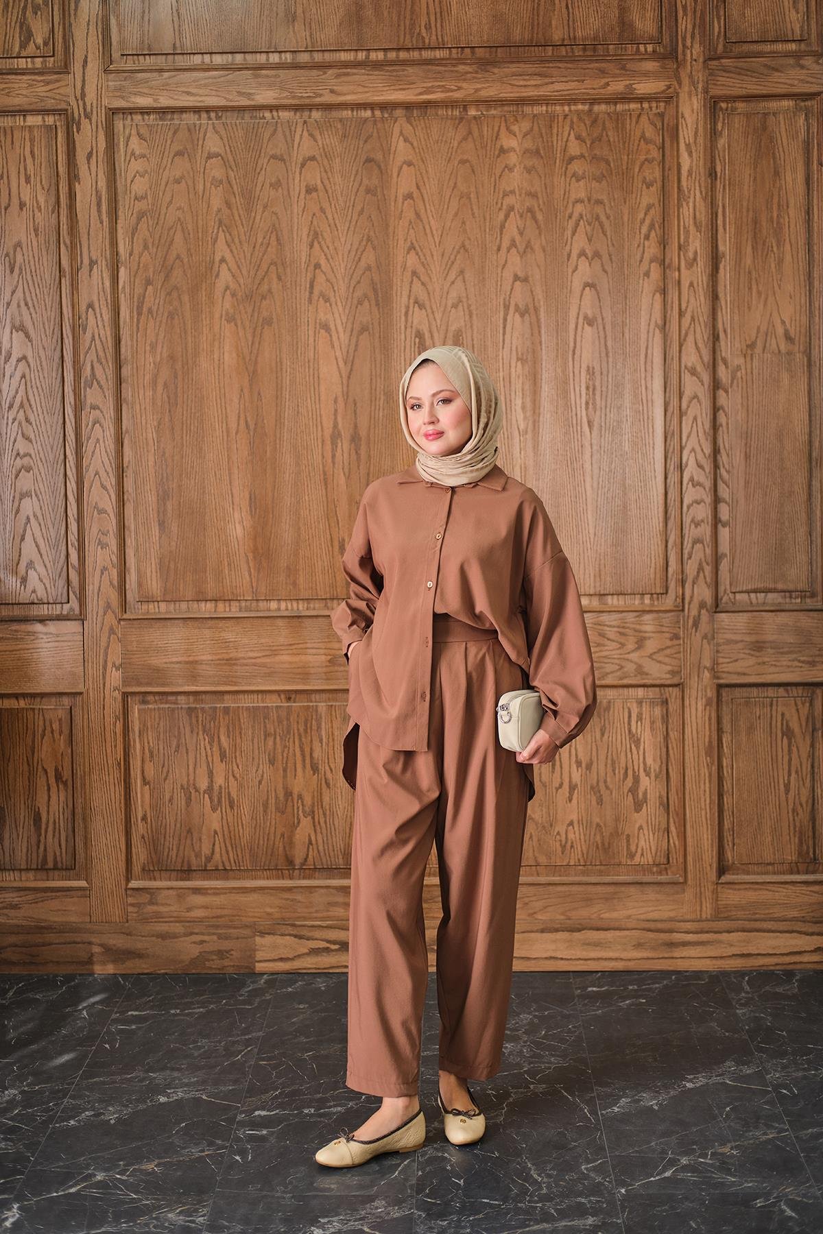 Gömlekli Takım Taba