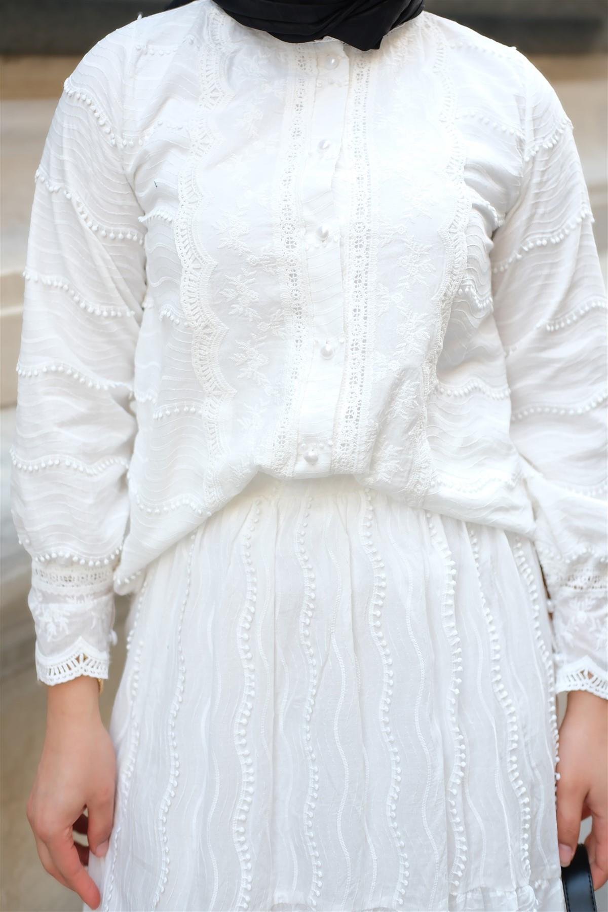 Güpür Detaylı Takım Beyaz