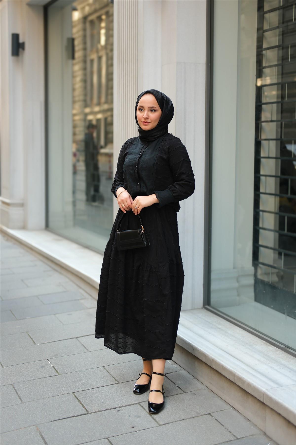 Güpür Detaylı Takım Siyah