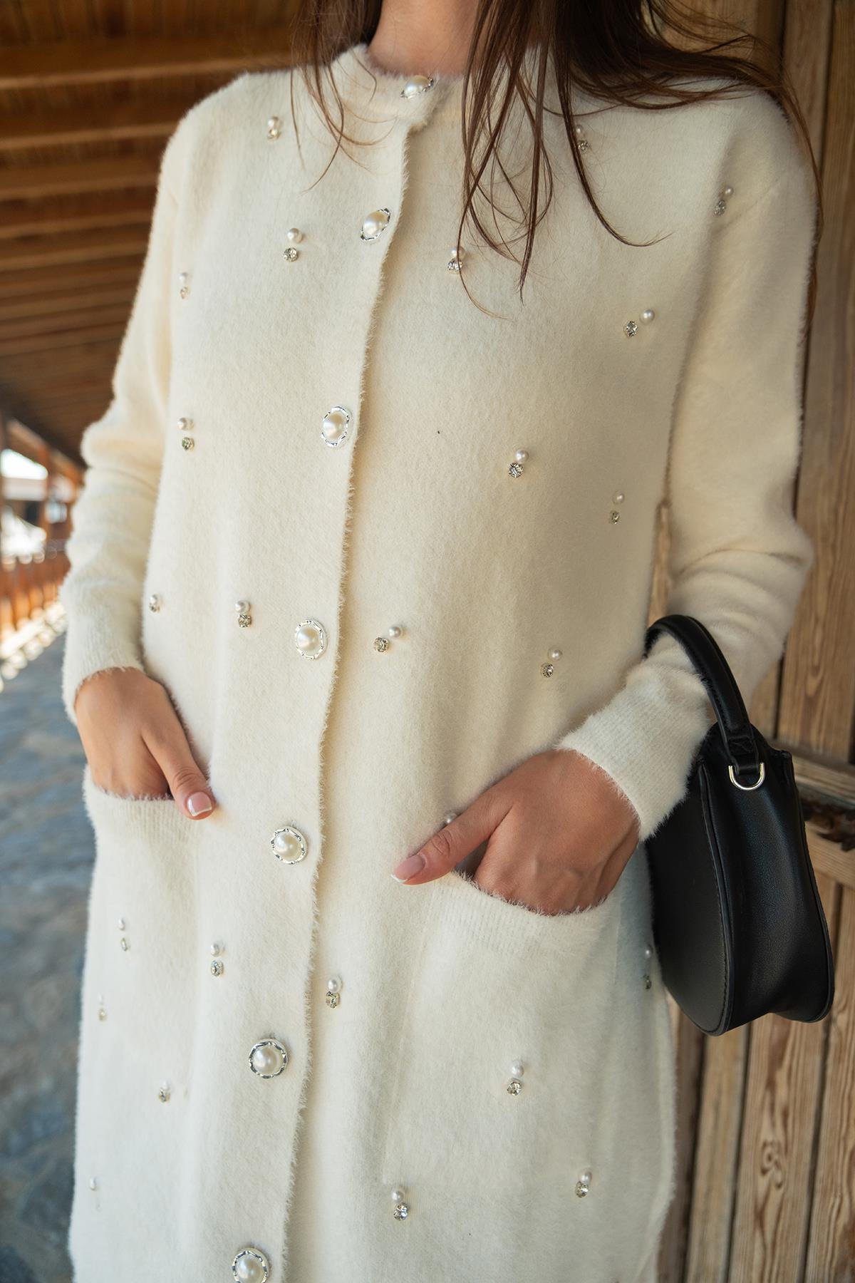 İnci Detay Triko Ceket Bej