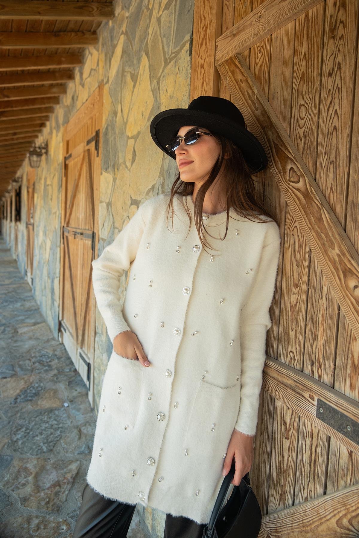 İnci Detay Triko Ceket Bej