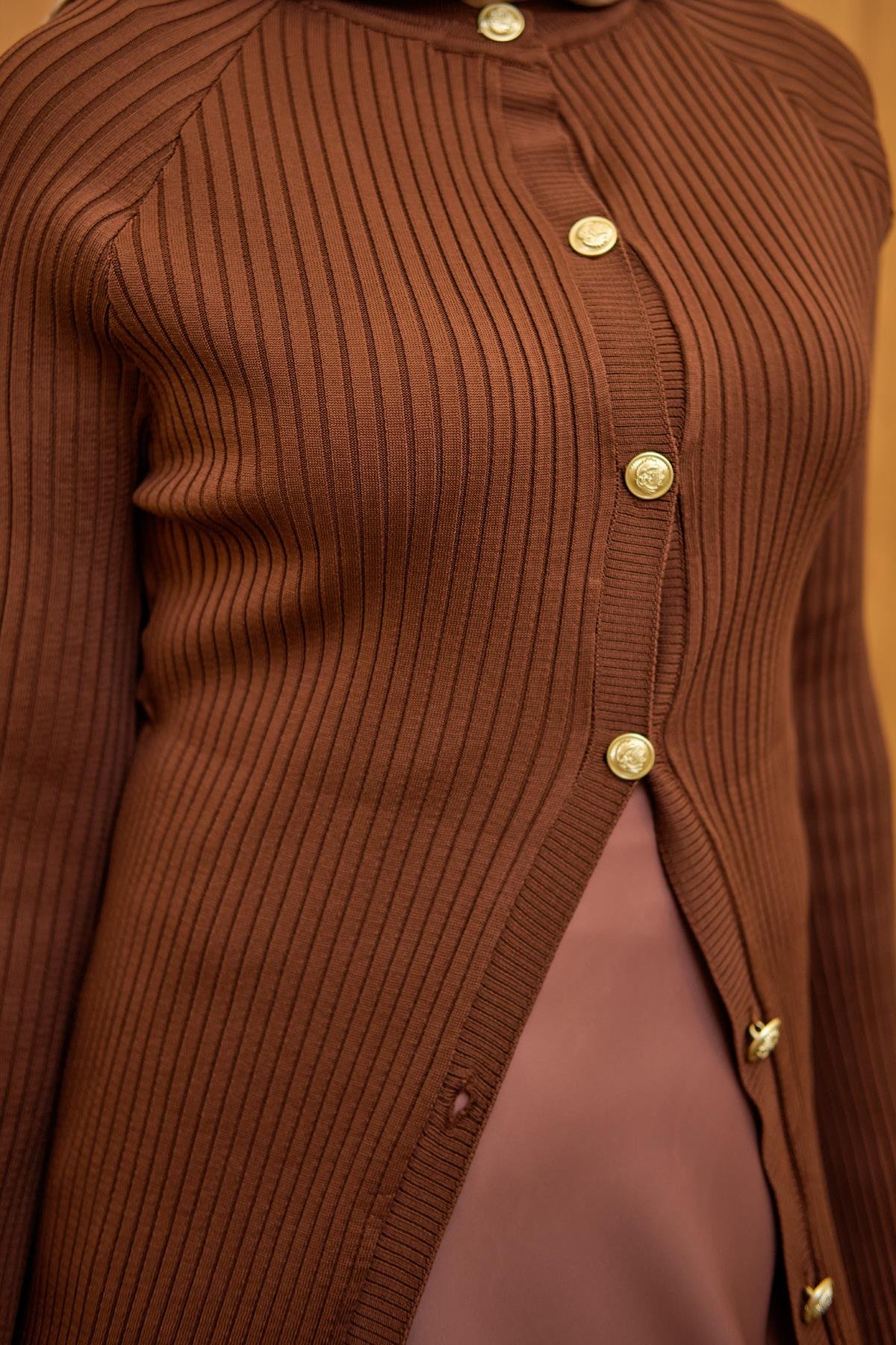 Kabartma Çizgi Detaylı Hırka Kahverengi