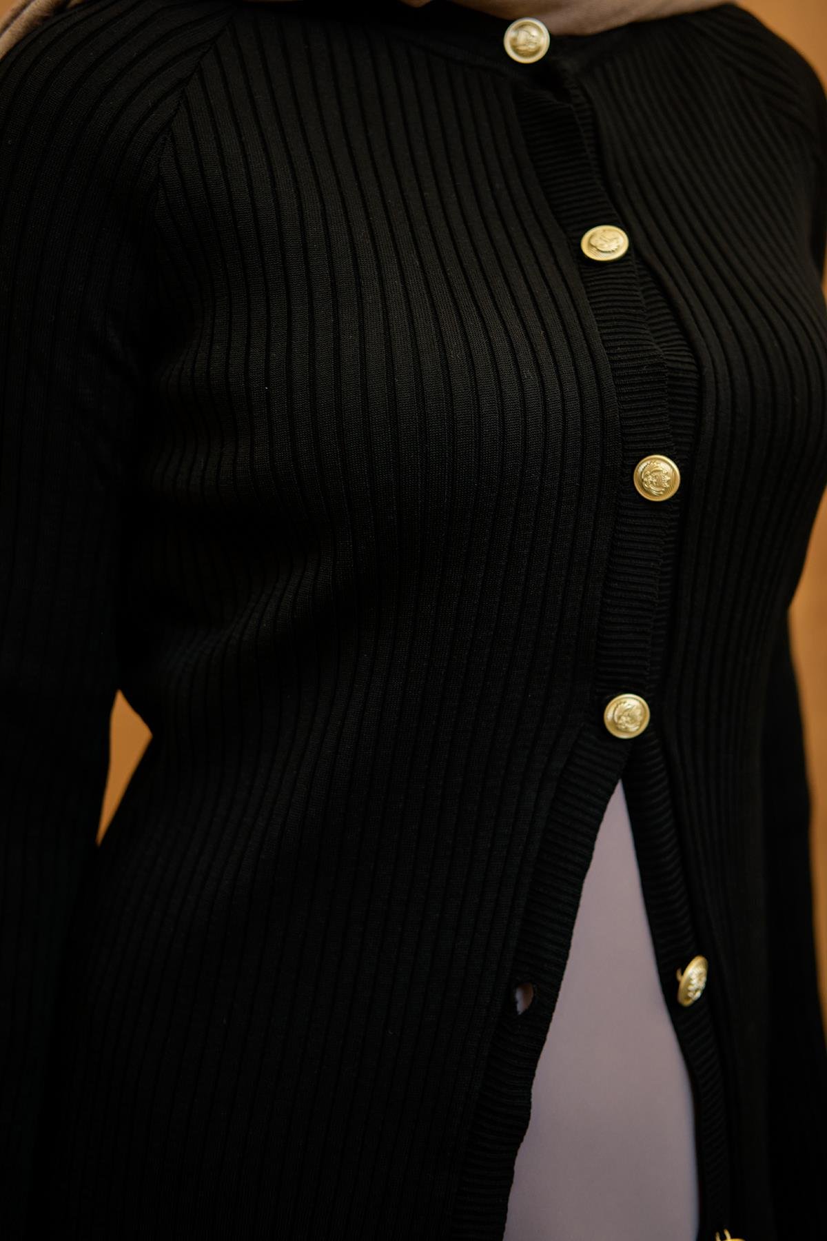 Kabartma Çizgi Detaylı Hırka Siyah