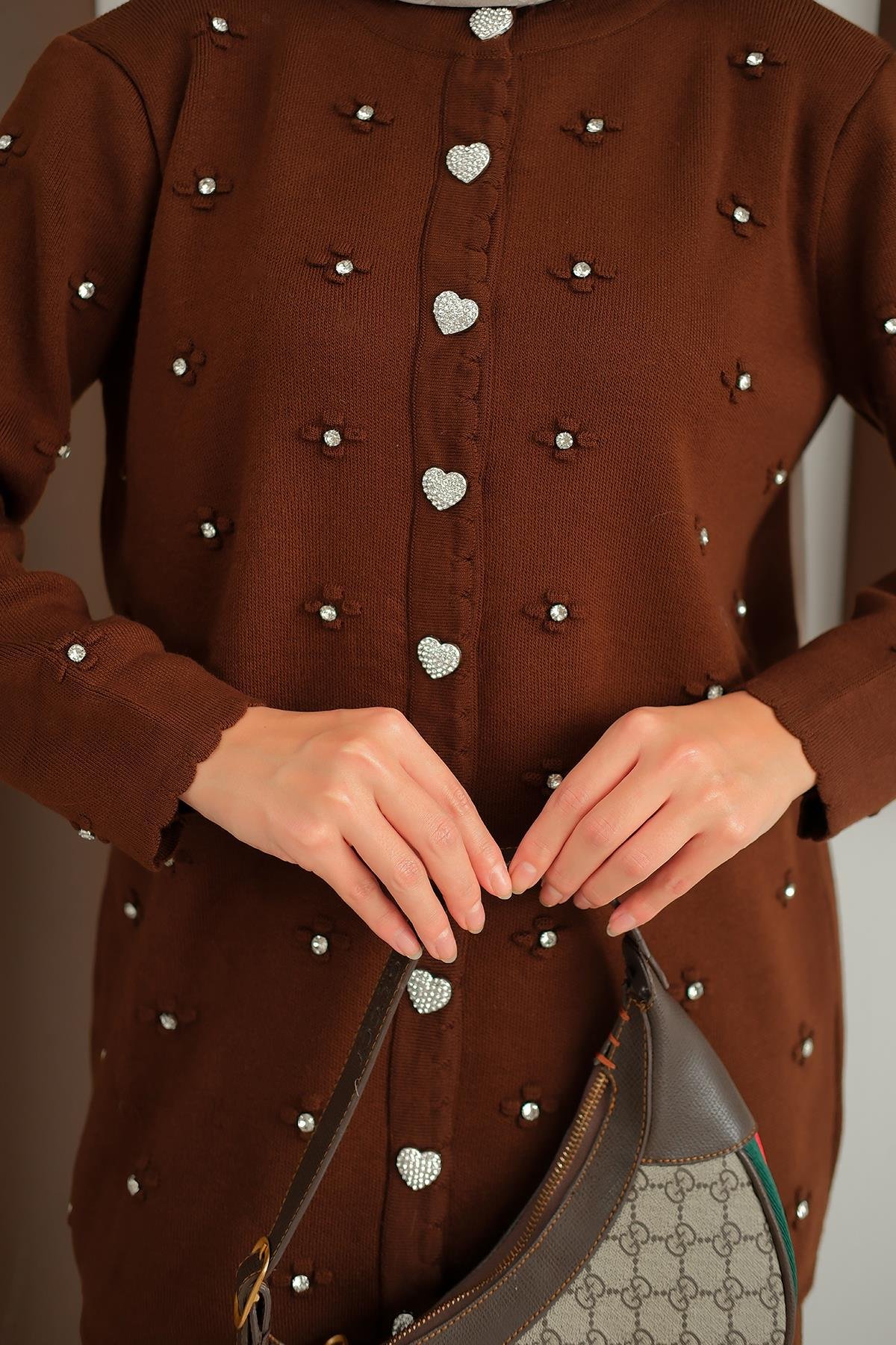 Kalp Düğme Detay Triko Takım Kahverengi