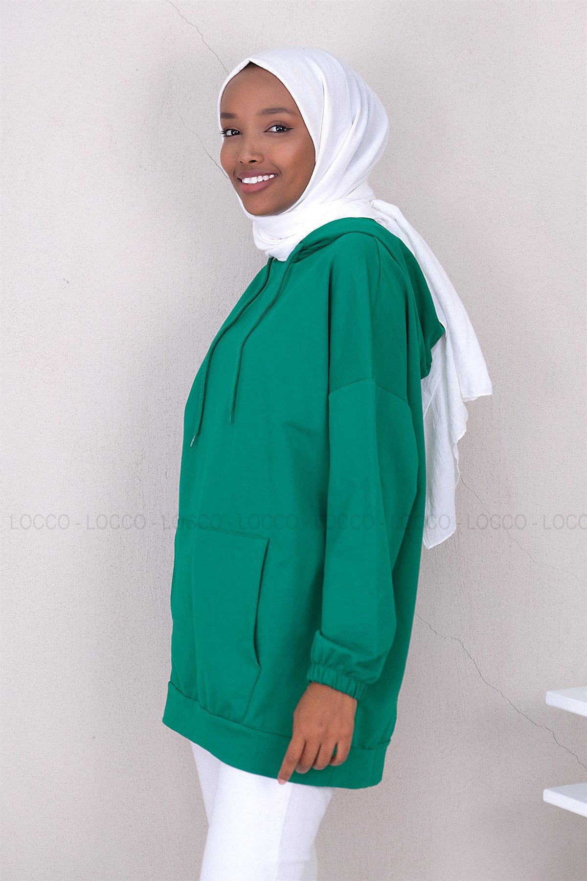 Uygun Fiyatlı KANGURU CEPLI KAPSONLU SWEAT BENETTON YESIL | Loccomoda.com 