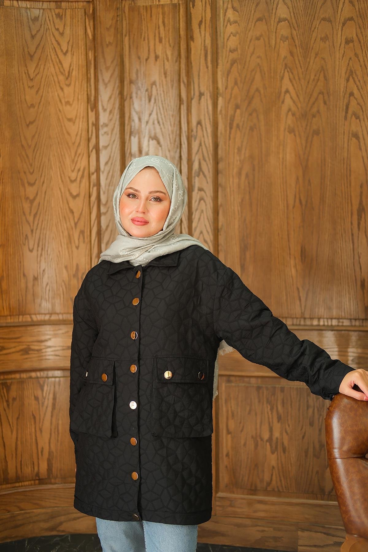 Kapitone Desen Gold Düğme Detay Ceket Siyah