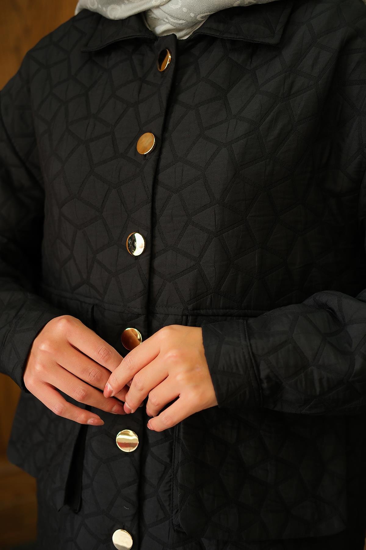Kapitone Desen Gold Düğme Detay Ceket Siyah