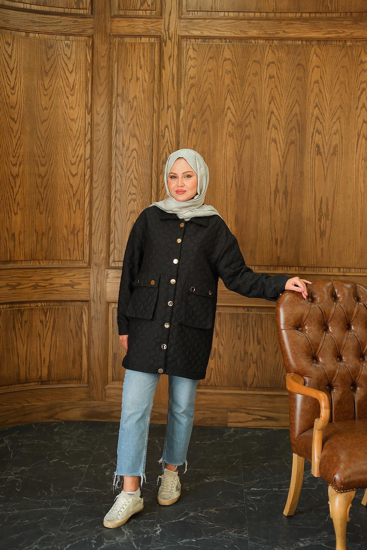 Kapitone Desen Gold Düğme Detay Ceket Siyah