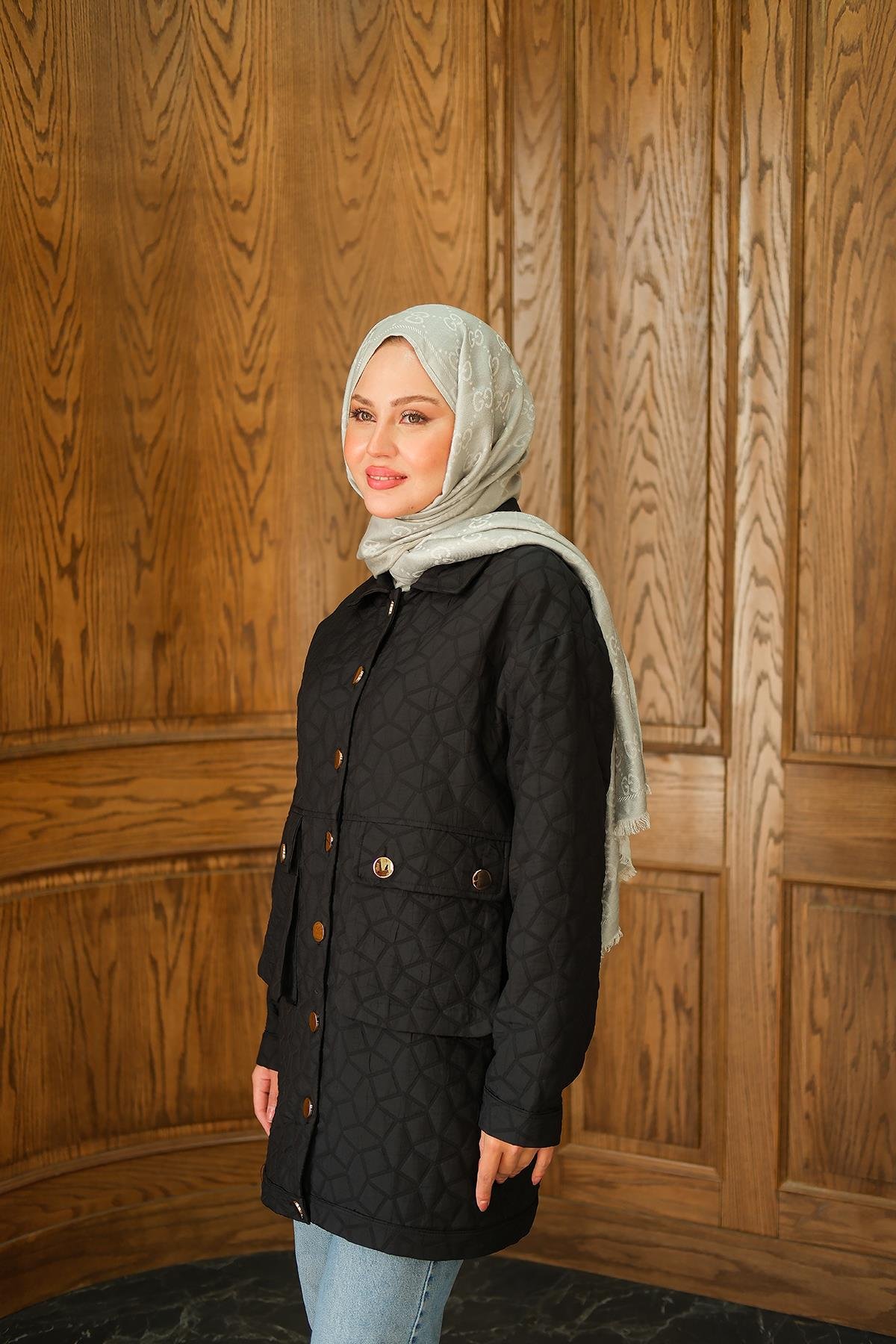 Kapitone Desen Gold Düğme Detay Ceket Siyah