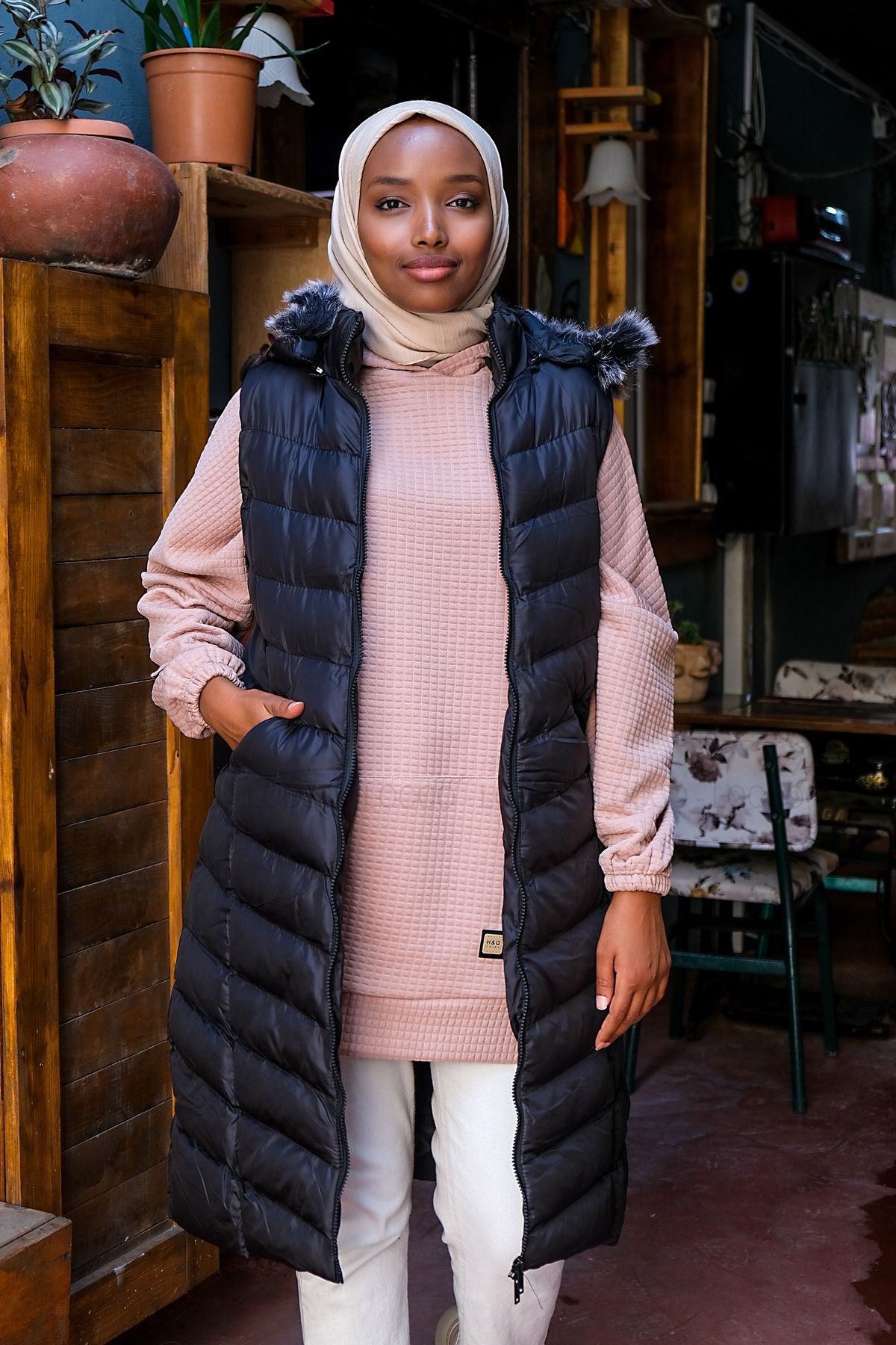 Uygun Fiyatlı KAPSONLU SISME YELEK SIYAH | Loccomoda.com 