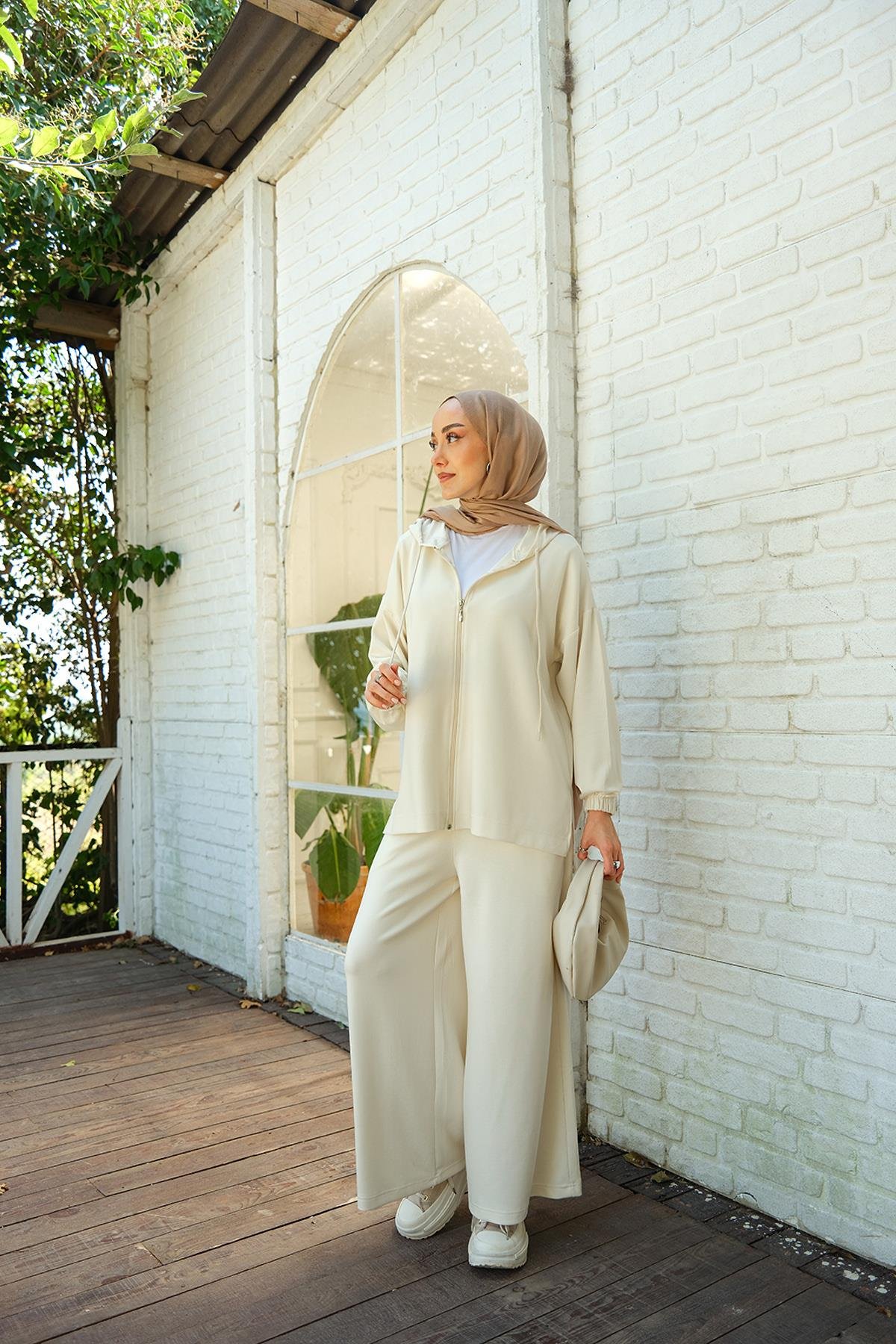 Kapüşonlu İkili Takım Ekru