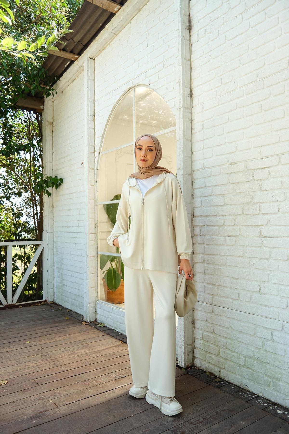 Kapüşonlu İkili Takım Ekru