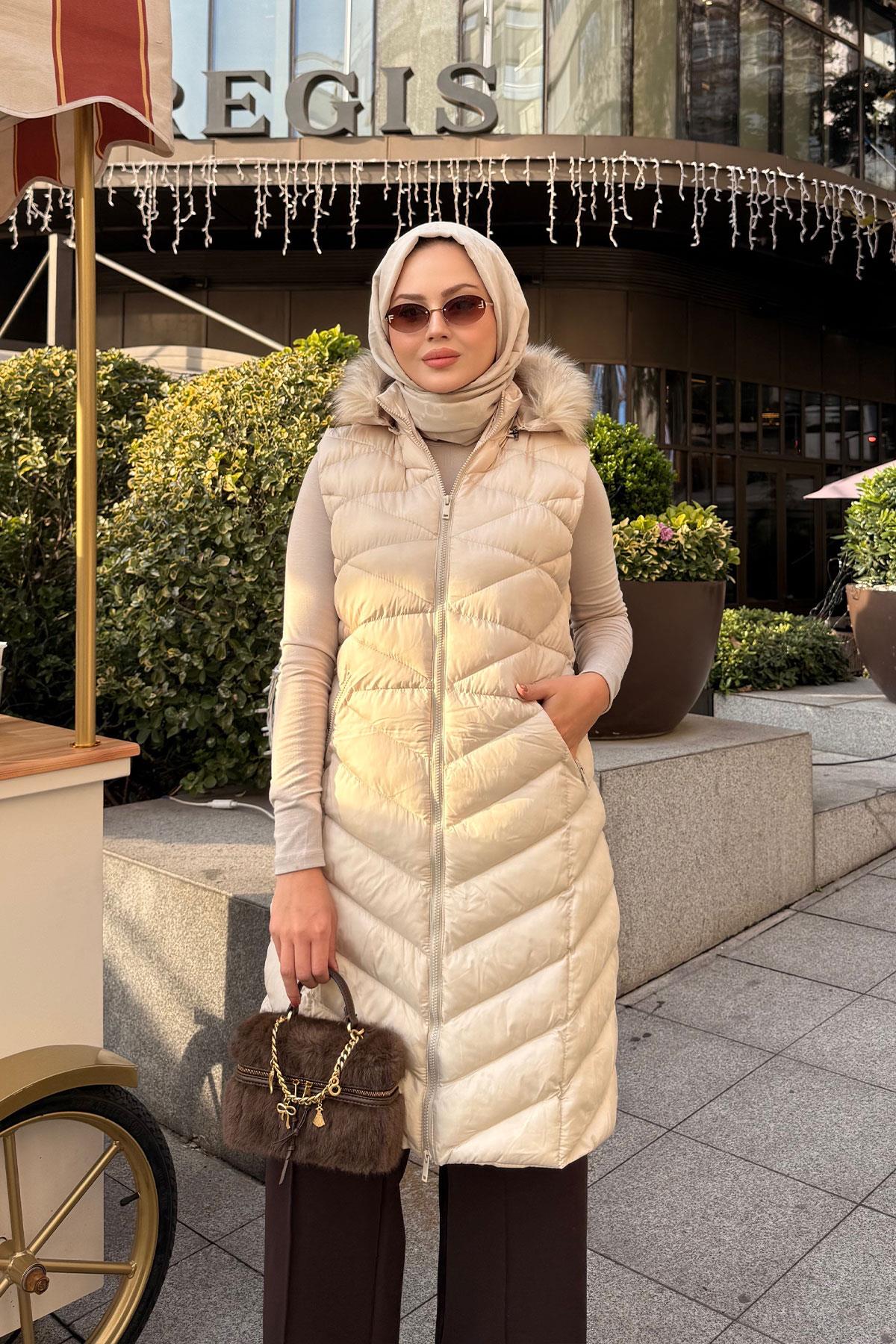 Kapüşonlu Kolsuz Şişme Yelek Bej
