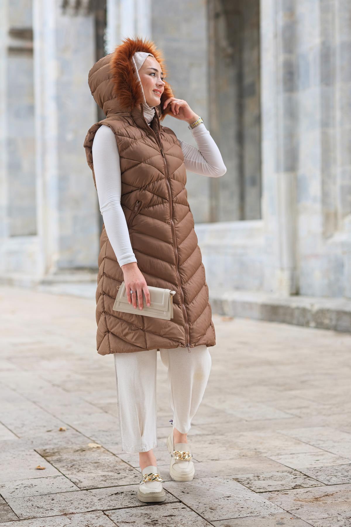 Kapüşonlu Kolsuz Şişme Yelek Taba