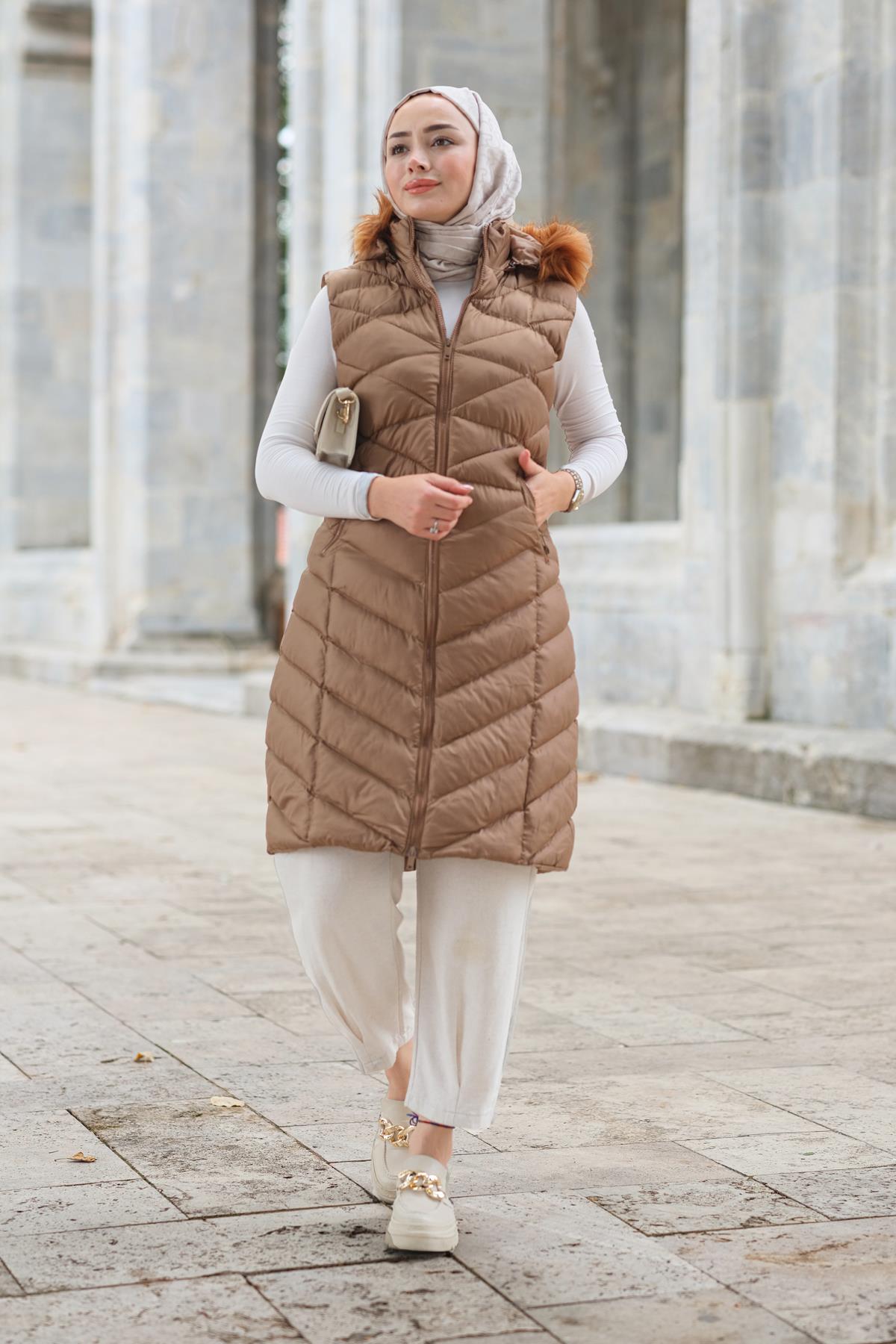 Kapüşonlu Kolsuz Şişme Yelek Taba