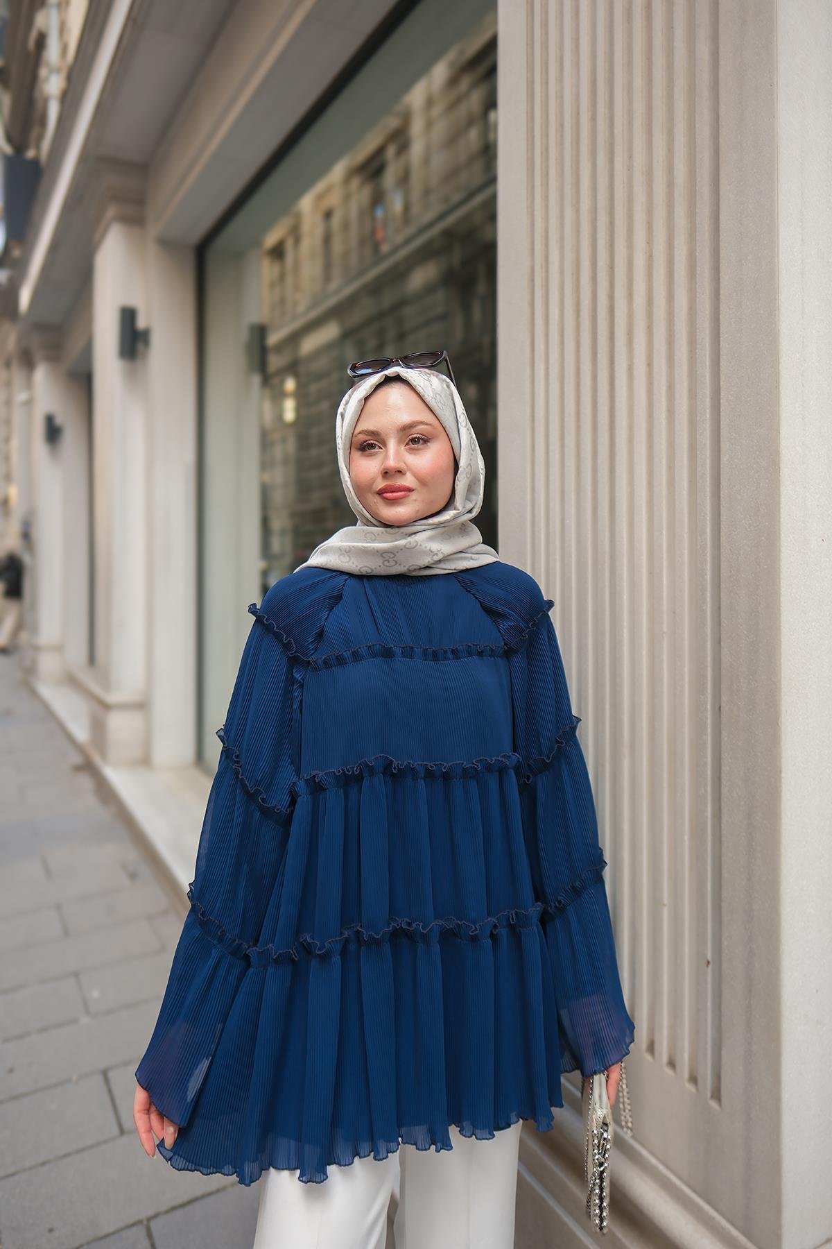 Kat Kat Fırfırlı Şifon Bluz  Lacivert