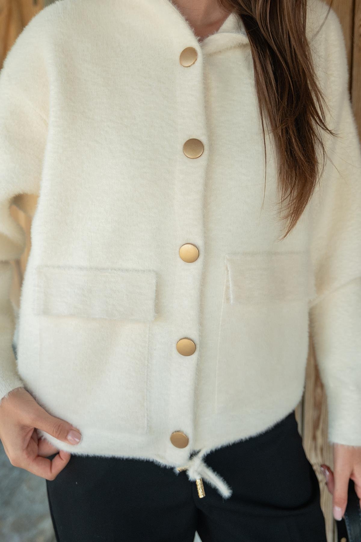 Kaüpşonlu Kısa Triko Ceket Bej