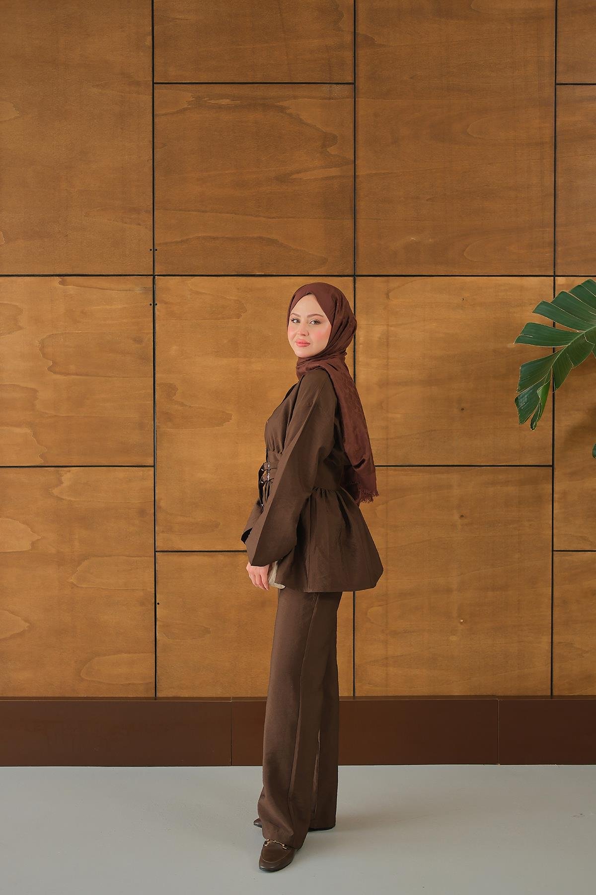 Kemer Detay İkili Takım Kahverengi