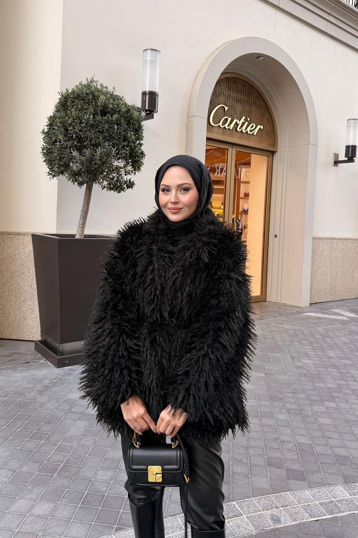 Kemer Detay Kısa Kürk Kaban Siyah