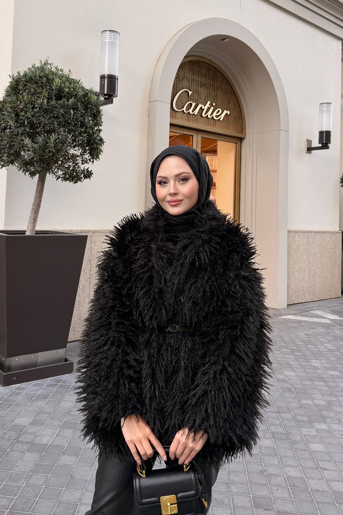 Kemer Detay Kısa Kürk Kaban Siyah