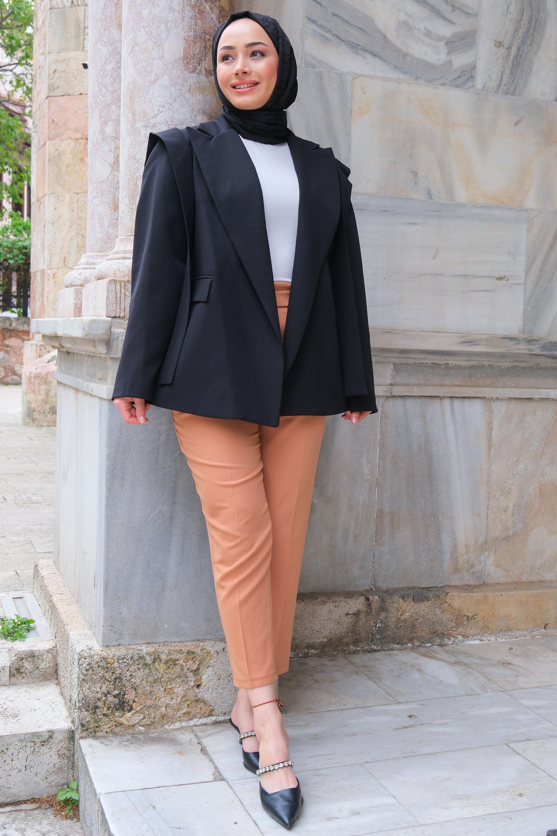 KEMER DETAY KUMAS PANTOLON Bisküvi