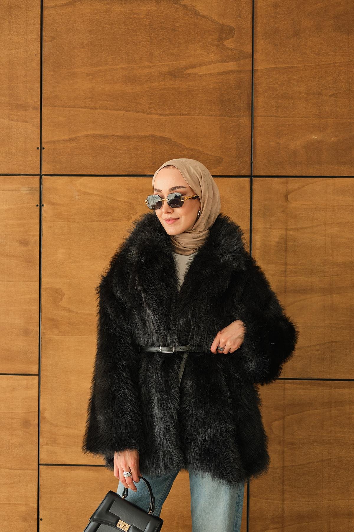 Kemer Detay Kürk Kaban Siyah