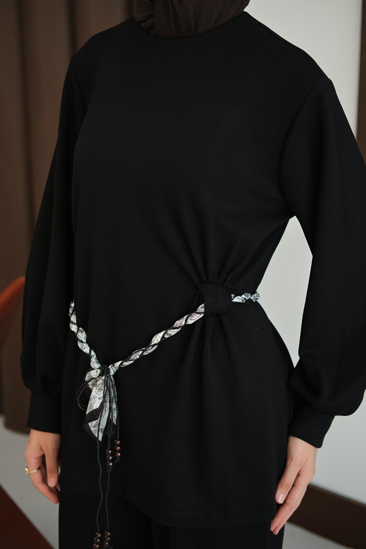 Kemeri Desenli Takım Siyah