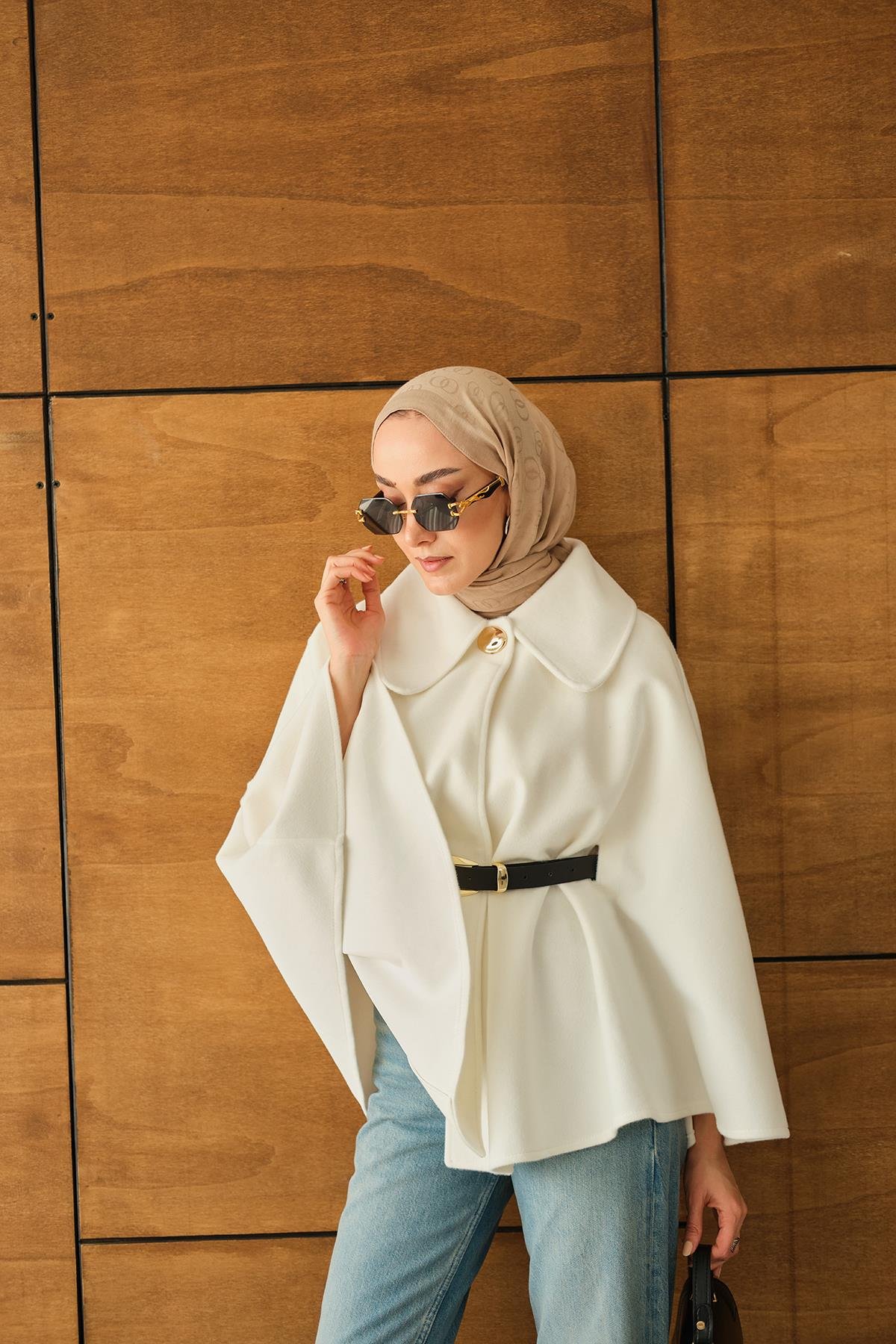 Kemerli Peluş Hırka Beyaz