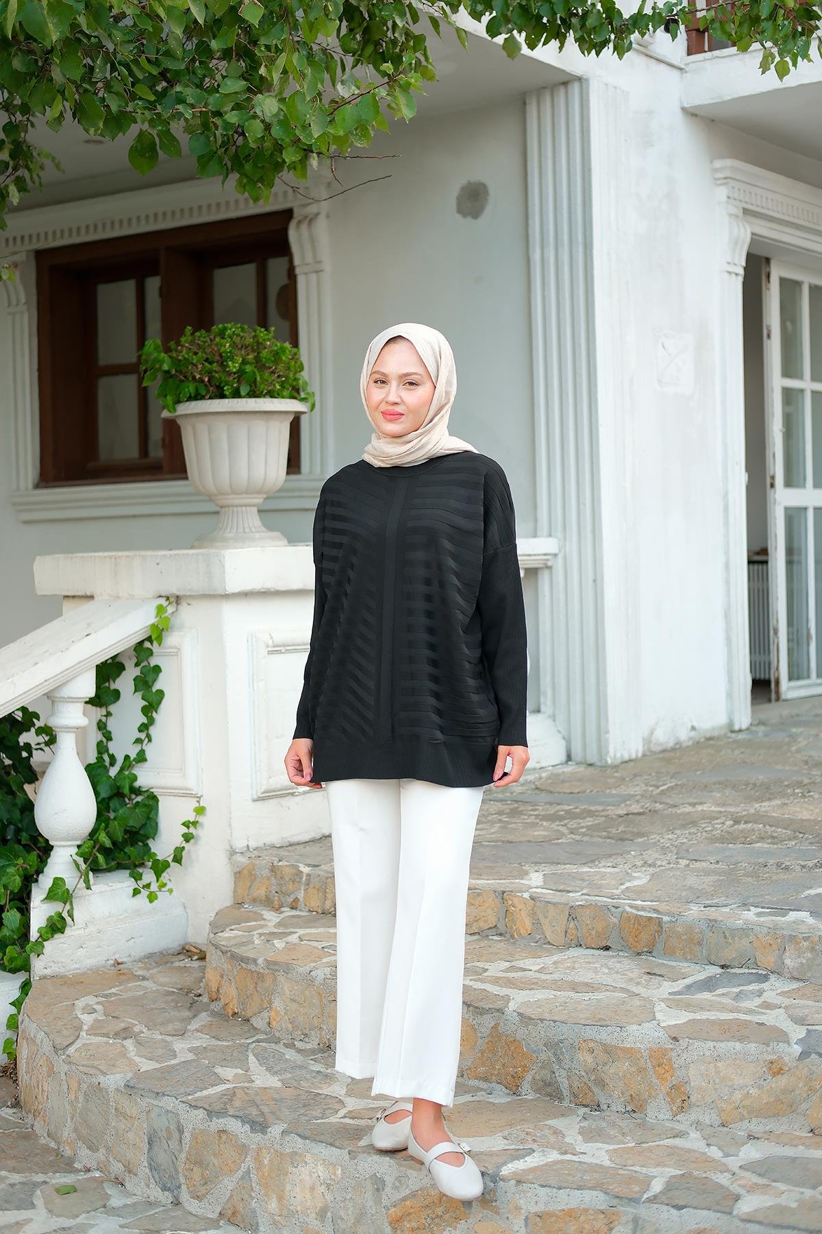 Kendinden Çizgi Desen Tunik Siyah