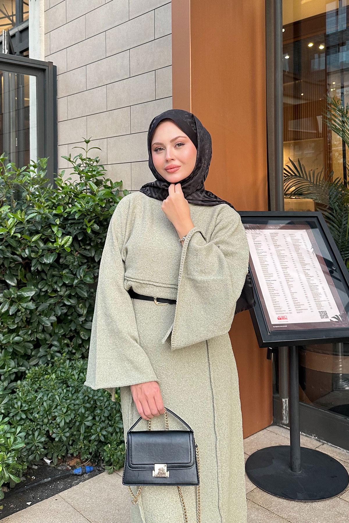 Kendinden Desenli Kraş Elbise Yeşil