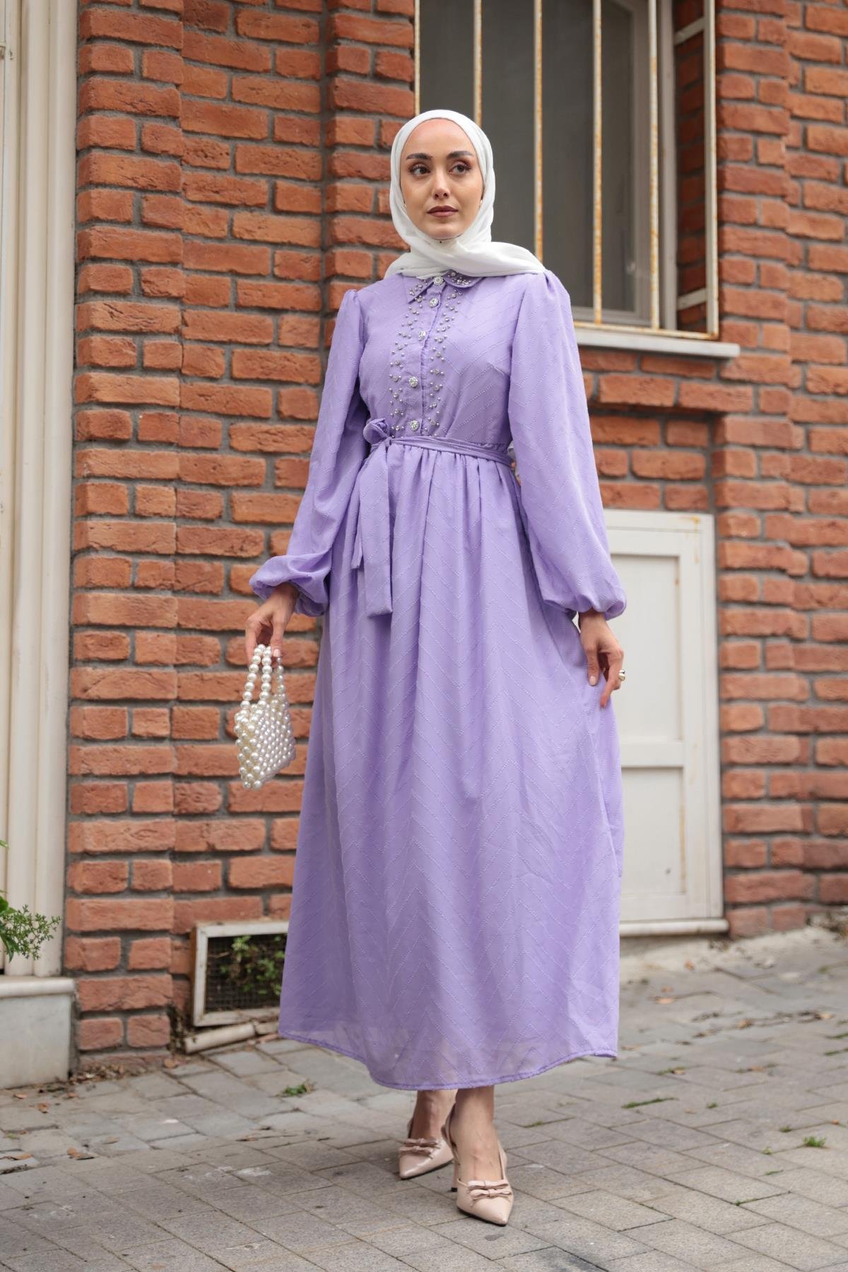 Kendinden Desenli Taş Detay Elbise Lila