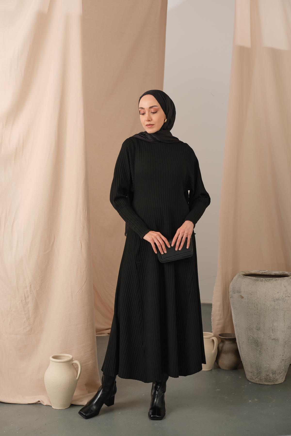 Kendinden Desenli Triko Elbise Siyah